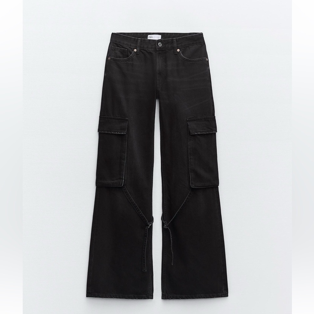 Zara Mid Rise Cargo Jeans